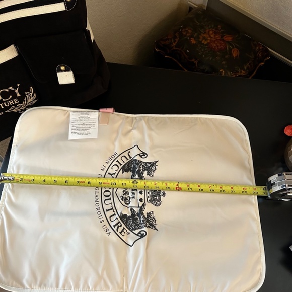 Juicy Couture Velour Diaper Bag. NWOT. Authentic - Picture 13 of 16